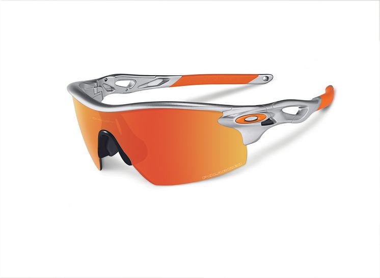 Oakley-båge med utbytbara linser, anpassad för golf. Pris ca 2625 kronor.