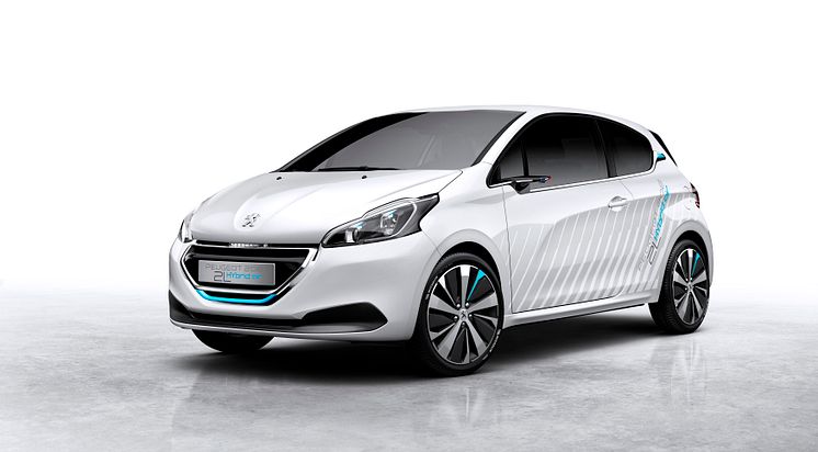 0,2 litersbilen - Peugeot 208 HYbrid Air_01