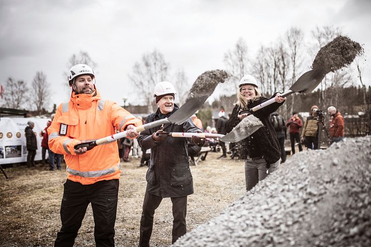 Första spadtag, Svenstavik, Riksbyggen