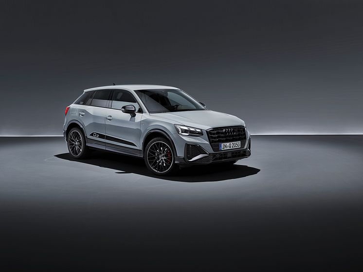 Audi Q2 (Pilegrå)