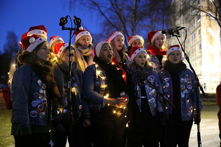 Julegrantenning på Kringsjå Studentby 