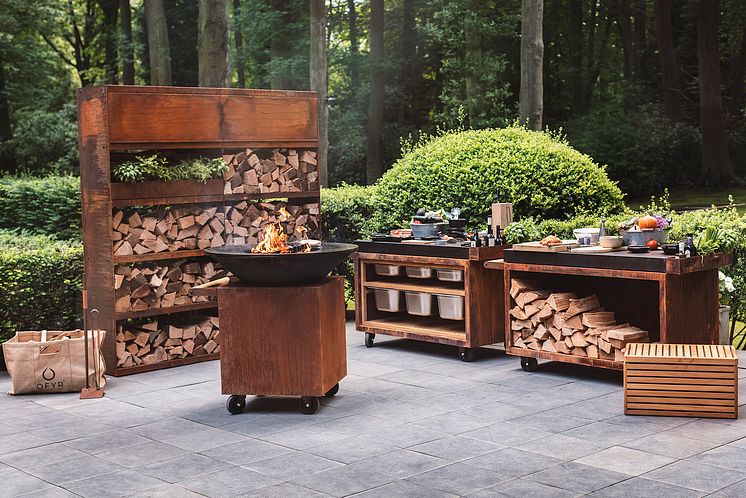 Outdoor kitchen in the garden