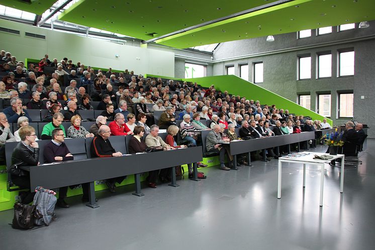 Ministerpräsident Dr. Dietmar Woidke eröffnete das 24. Sommersemester des Seniorenseminars der TH Wildaue