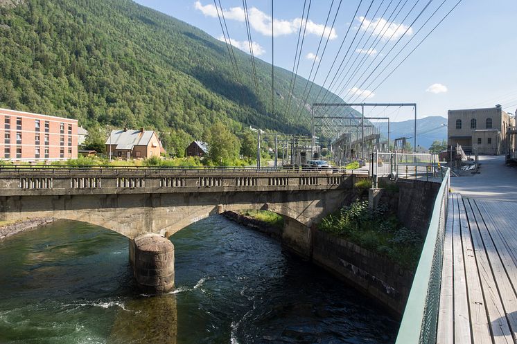 Neben reichlich vorhandenen erneuerbaren Energien punktet Norwegen bei Betreibern von Rechenzentren mit einem starken Stromnetz, langfristigen Preisgarantien und optimalen Standorten. 