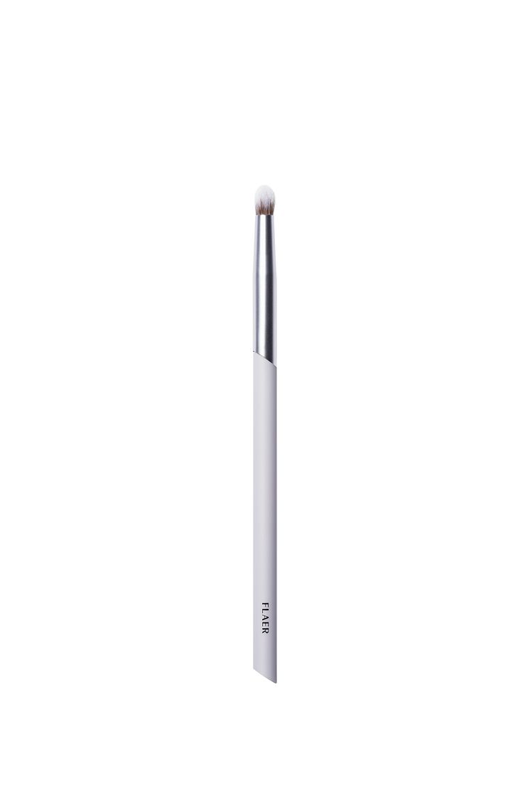 FLAER 403 Smokey Eyeshadow Brush