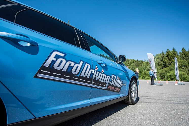 Fra pressekonferansen hvor Ford Motor Norge og forsikringsselskapet If lanserer et unikt opplæromgsprogram for unge sjåfører Ford Driving Skills for Life