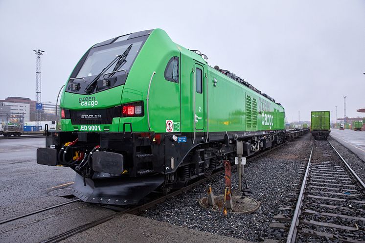 Lok Eurodual Stadler