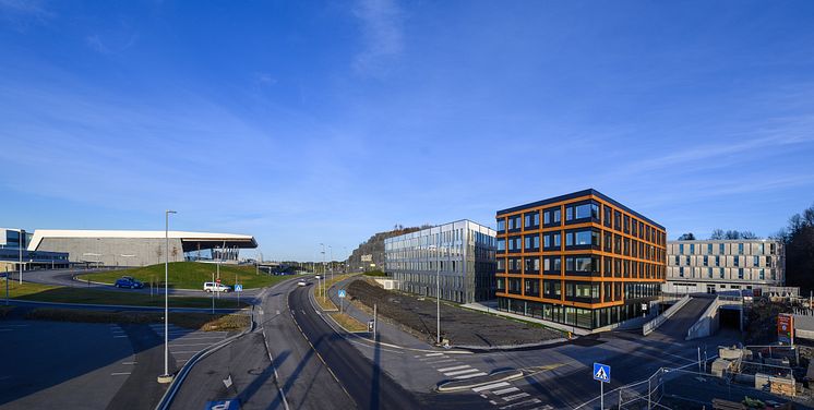 Bergen Business Park, Midtbygget og Terminalbygg fra Lønningsvegen
