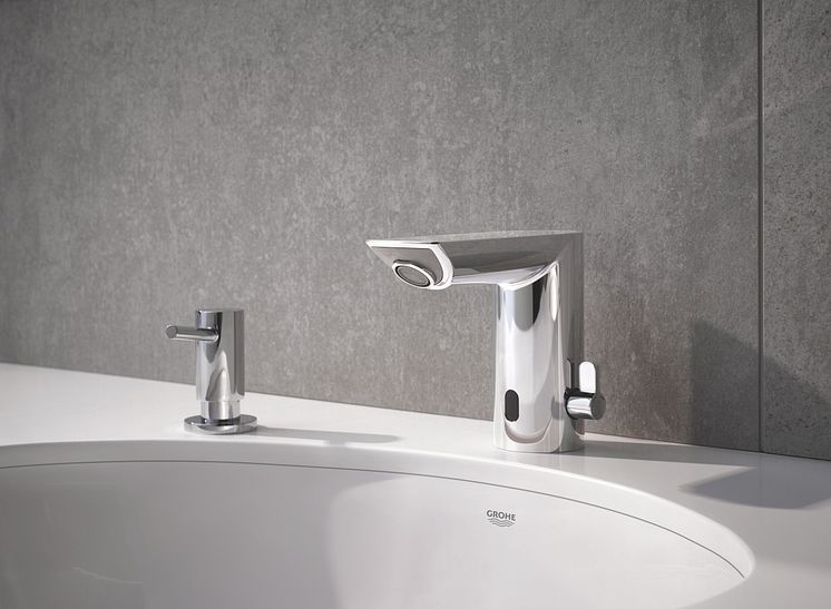 GROHE_Bau cosmopolitan E_Chrome_36451000_Mood