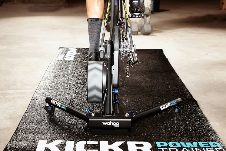 Wahoo New KICKR Power Trainer #4