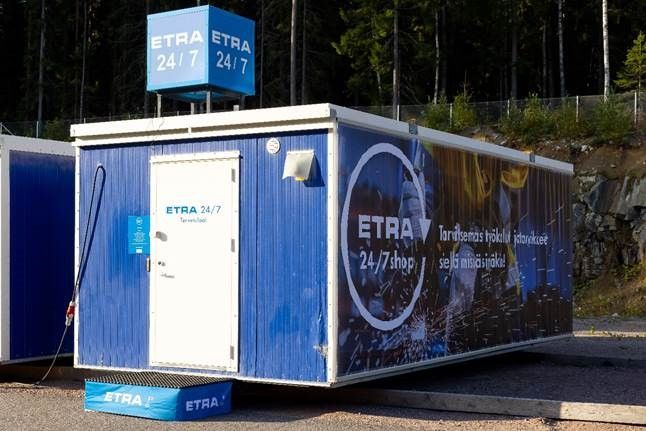 En av många leveranslösningar hos Etra är en så kallad ”on-site-container”, i princip en mobil järnhandel som ställs ut på exempelvis byggen eller industrier