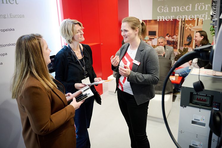 Möte i monter under Elmia Solar 2024