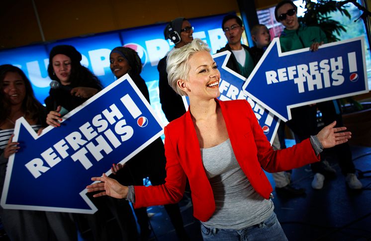 Petra "September" Marklund för Pepsi Refresh