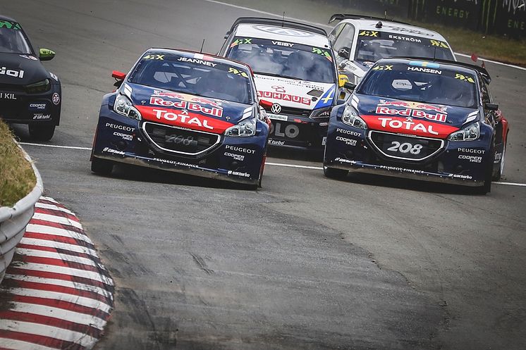 Team Peugeot Hansen körde hem guldet i märkes-VM i Rallycross 2015