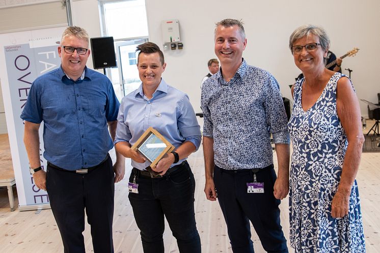 Fra venstre Henrik Mielke (bestyrelsesmedlem i Boligfonden Kuben), Maibritt Kristiansen ( underviser på Tradium), Lars Michael Madsen (direktør på Tradium) Hanne Pontoppidan (Uddannelsesforbundets formand).