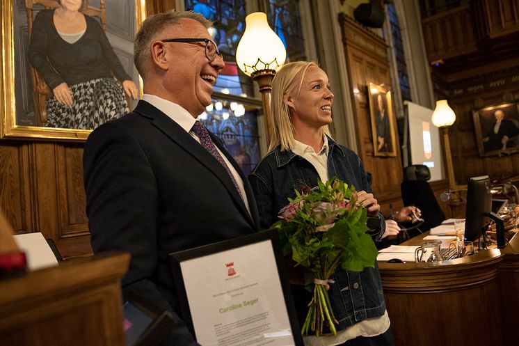 Caroline Seger får Helsingborgs stads hederstecken.