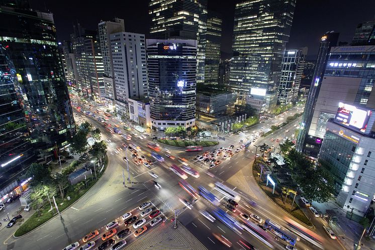 I fremtiden vil selvkørende biler  navigere flydende gennem byen – uden rat og uden fører (Seoul)