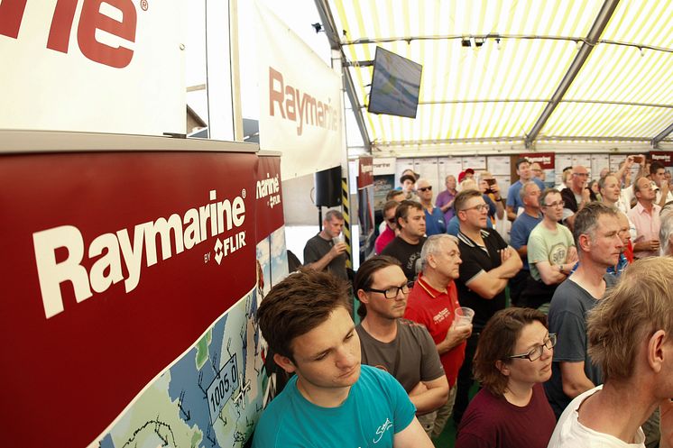 High res image - Raymarine - RTIR Pre-race Weather briefing (copyright Paul Wyeth)