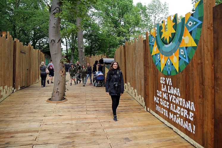 Zoo Leipzig - mäandernder Holzsteg in Südamerika