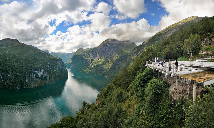 Eagle's Road, Geirgangerfjord - Photo - Jarle Wæhler - Statens Vegvesen.jpg