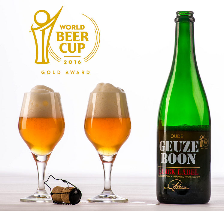 Boon Geuze Black Label Second Edition - Bottle & Glasses