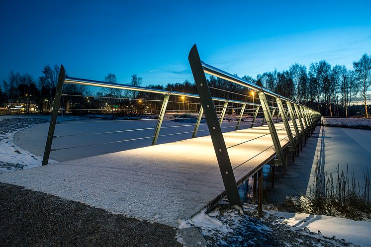 Bild 3. Kyrkparken, gång- och cykelbro i Barkarby