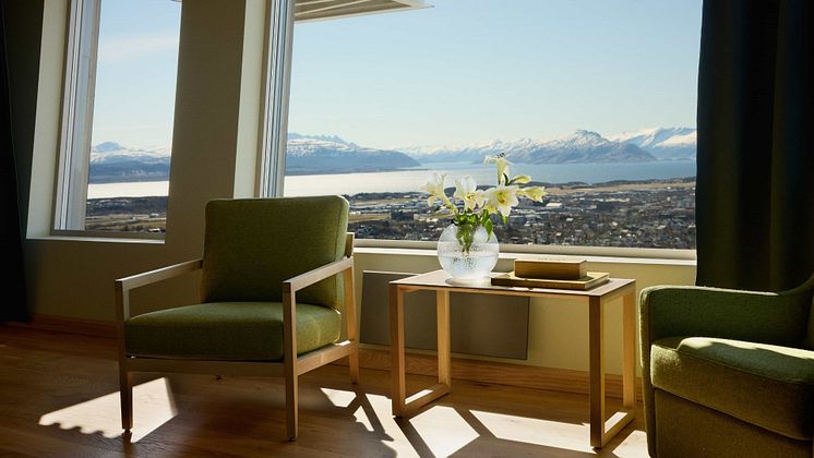 Wood-hotel.jpg