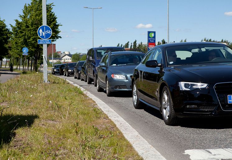 Ilmastoinnin säätäminen todella viileälle voi puhaltaa polttoainelaskua huomattavasti ylöspäin.