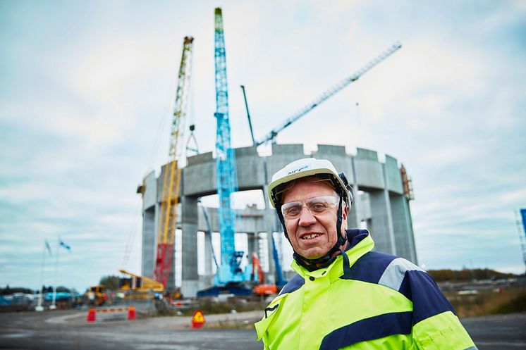 Platschefen Per-Erik Petersson är nöjd med att ringen äntligen är på plats. 