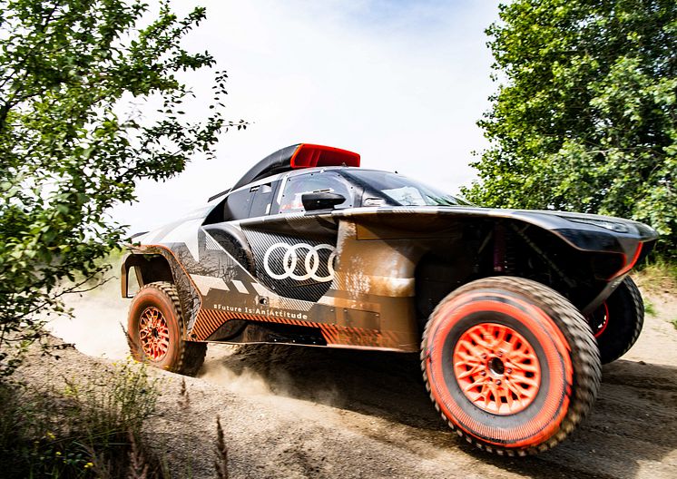 Audi RS Q e-tron (Dakar Rally)