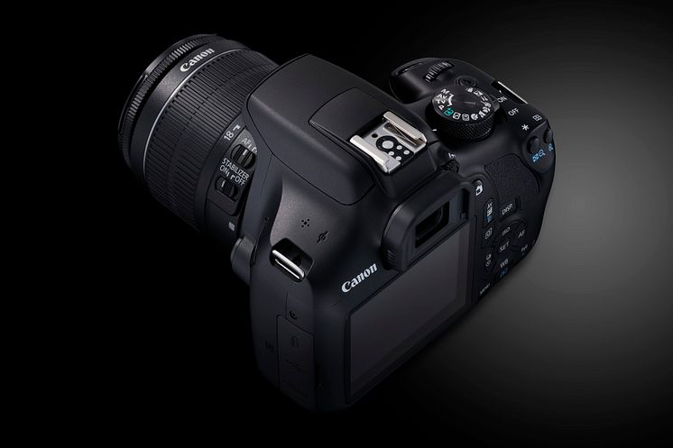 EOS 1300D EF-S18-55 IS II BK TOP Spot BEAUTY