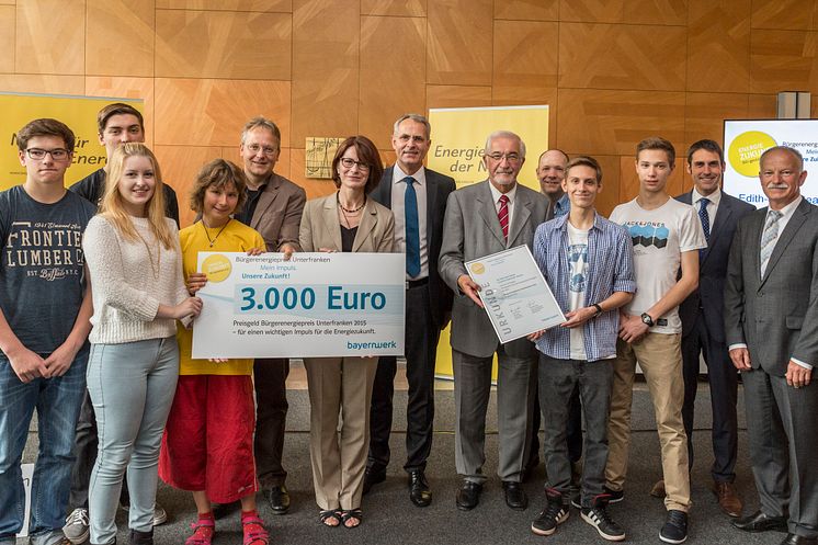 Foto: Preisträger: Edith-Stein-Schule, Staatliche Realschule (Alzenau), Projekt: "Energieparcours für Erneuerbare Energien"