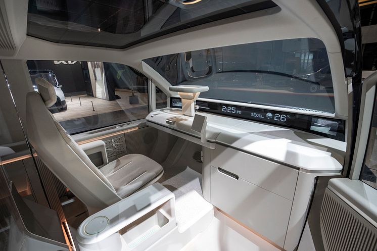 kia-pbv-pv5-iaa-24-interior-highres001.jpg