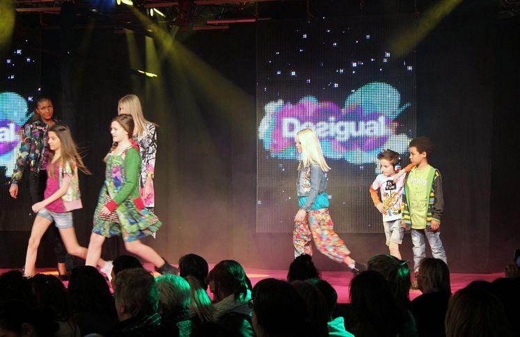Desigual Vårens Modevisning 2011