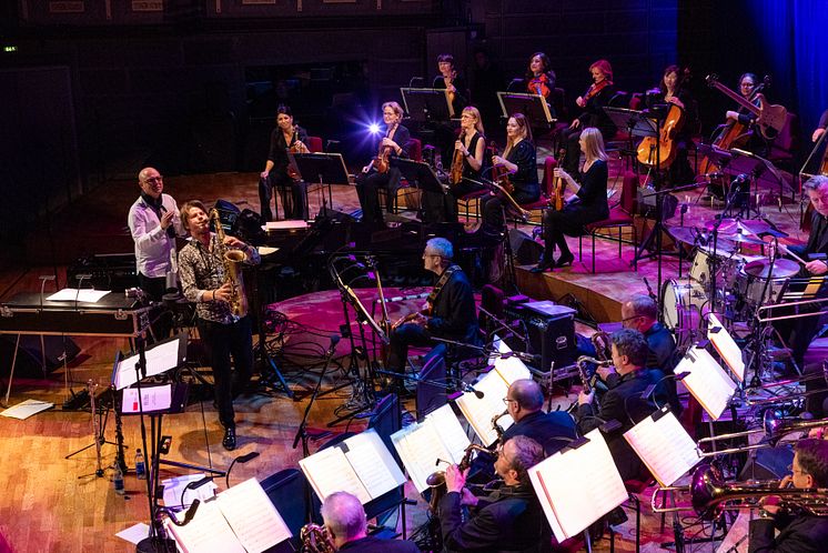 SWR Big Band, John Beasley och Magnus Lindggren