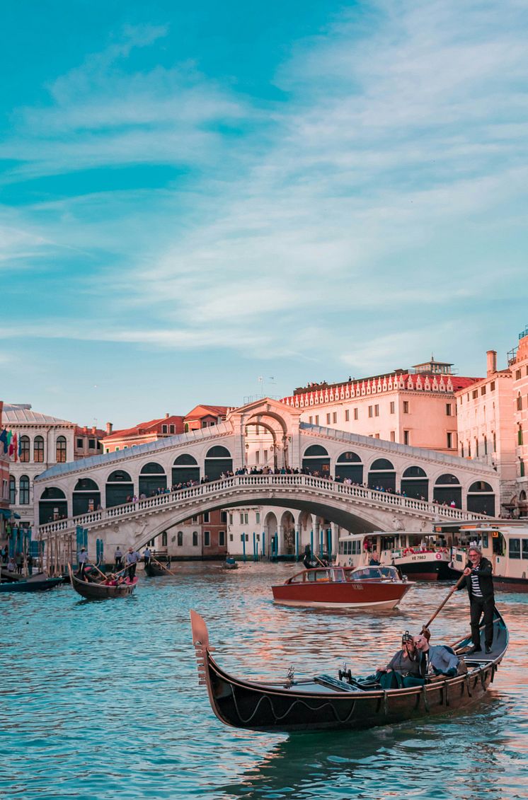 Venice gondola.jpg
