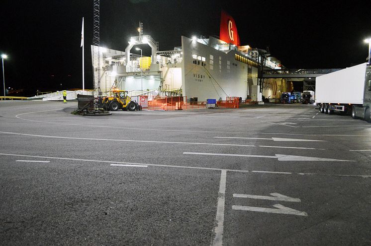 Titan mastbelysning lyser upp Gotlandsterminalen hos Smålandshamnar, Oskarshamn