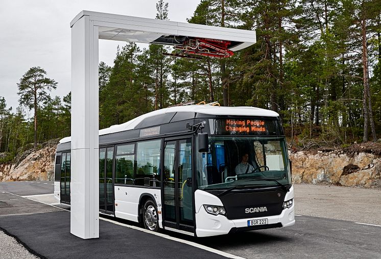 Scania Citywide auf elektrischer Straße