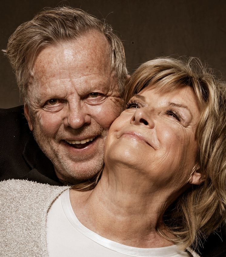 Press_Lanseringsbild_stående -ang_dags_fard_mot_natt_Foto_Mats_Bäcker.jpg