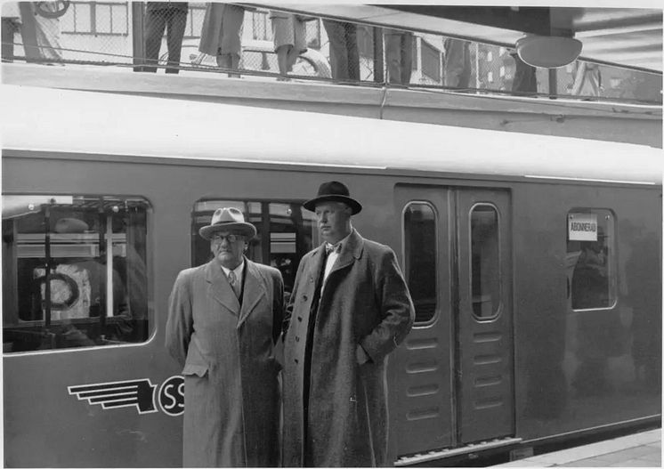 Invigning av tunnelbanan Slussen - Hökarängen den 1 oktober år 1950.