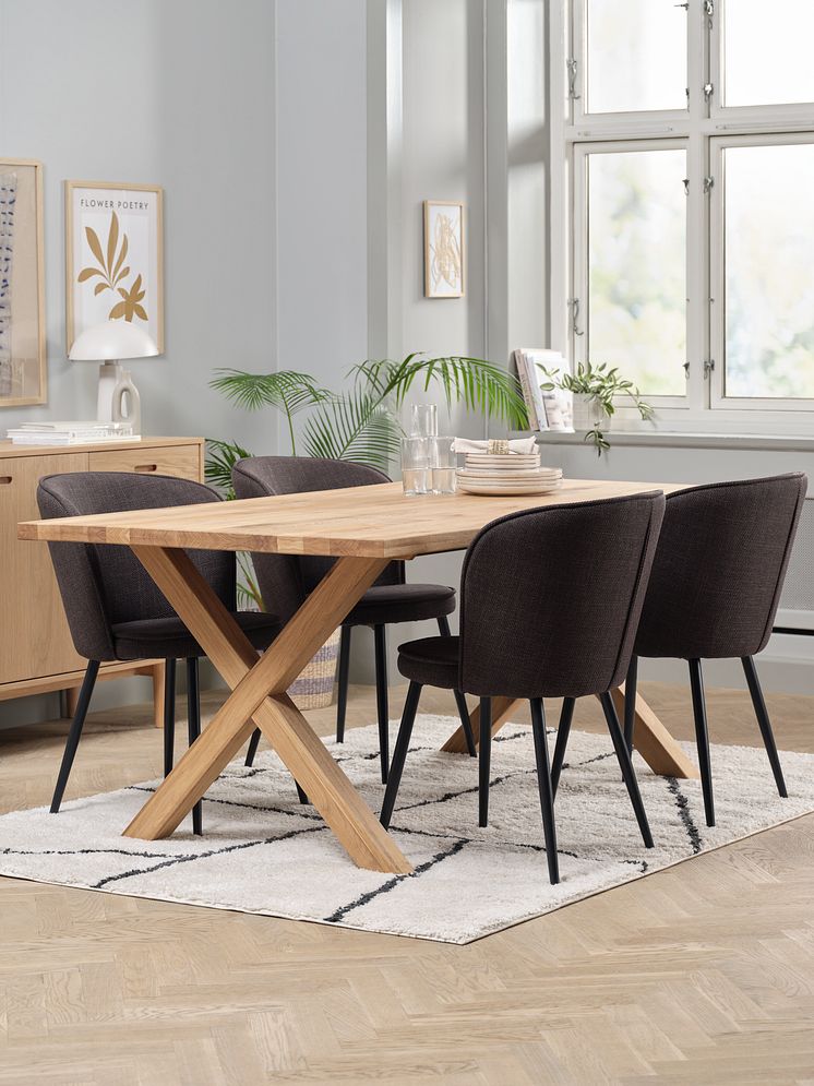JYSK_Silla de comedor RISSKOV tela marrón oscuronegro_99.99€.tif
