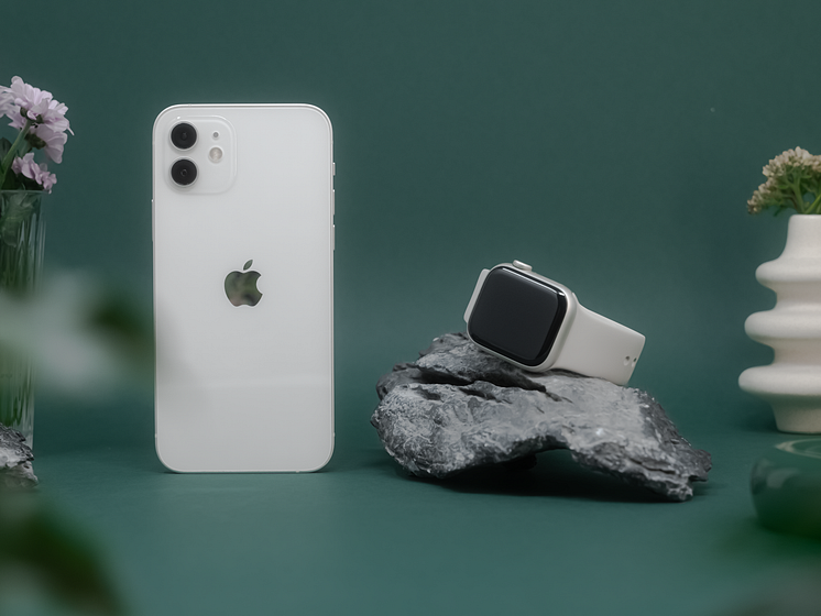 iPhone 12, Apple Watch Series 7 41mm_rekonditionerad_refurbed.png