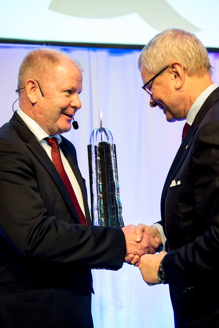 MTR tar emot utmärkelsen svensk kvalitet 2014 av SIQ