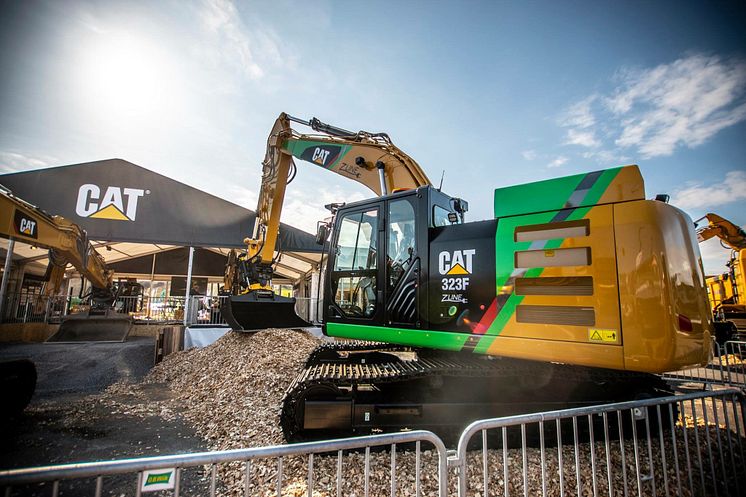 Cat 323F Z-line Vei & Anlegg 2018