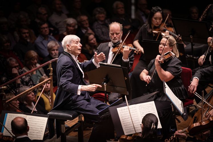 Herbert Blomstedt dirigerar Honegger och Brahms