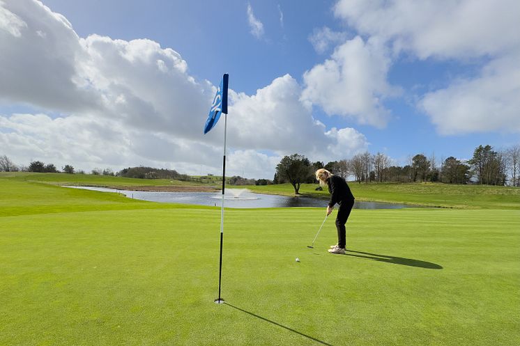 Golf Manager Joan glæder sig til den nye golfsæson.jpg