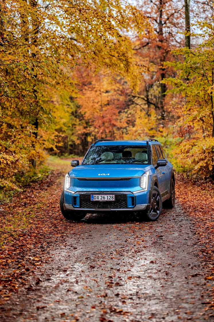 kia_ev9_7350.jpg