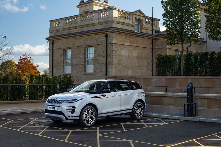 Range Rover Evoque P300e PHEV