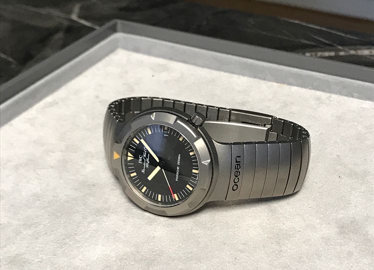 IWC Model Porsche Design Ocean 2000.