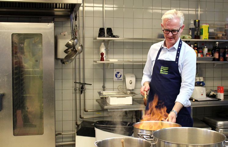 Rune Serigstad elsker selv at stå i køkkenet. 